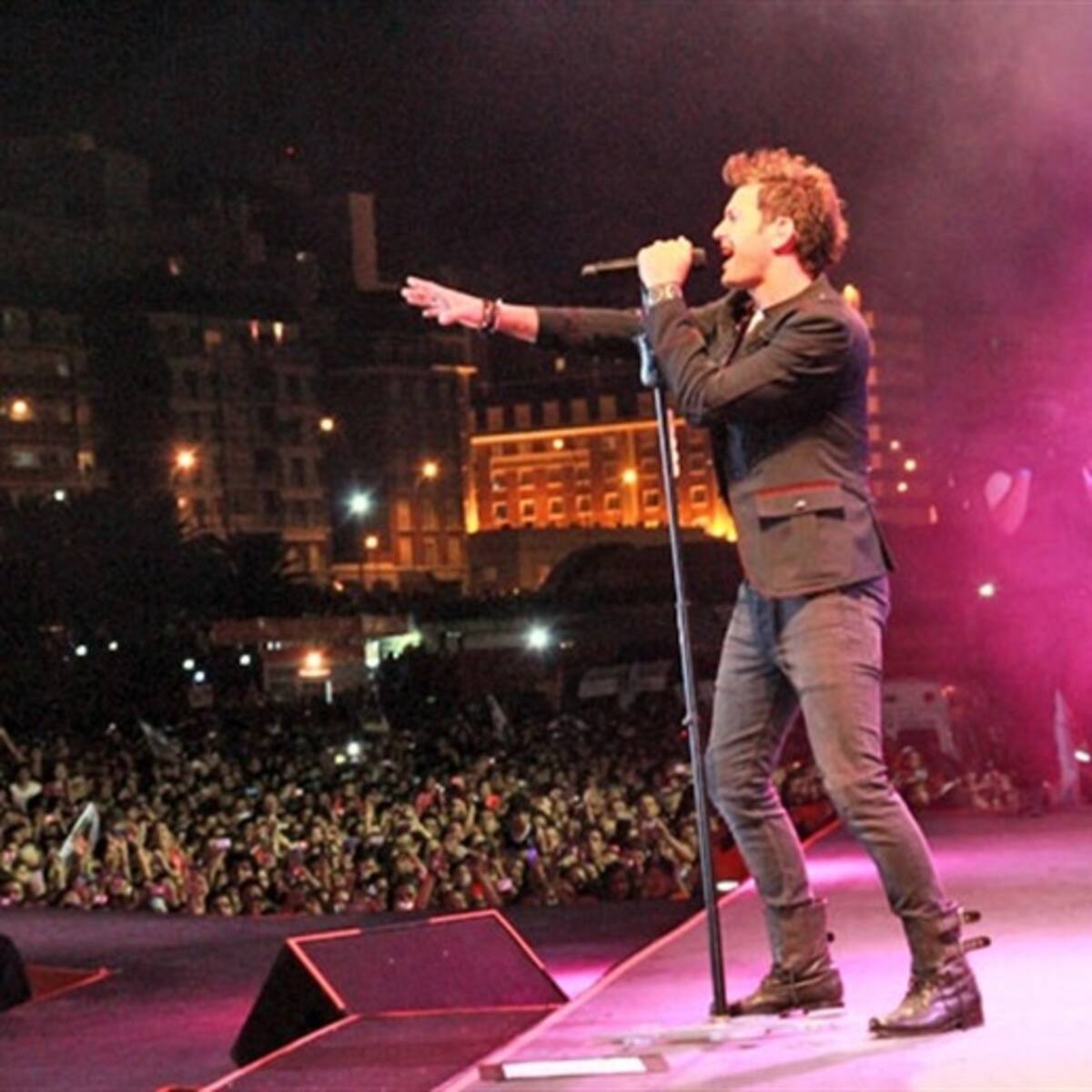 Axel la rompió en Mar del Plata