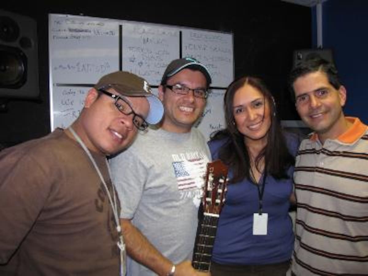 Grupo Octavo en La Micro con Vicky y Jair
