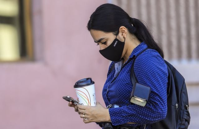 Un segundo rostro en iPhone es el truco perfecto para aquellos que están cansados de que su móvil no les reconozca con la mascarilla.