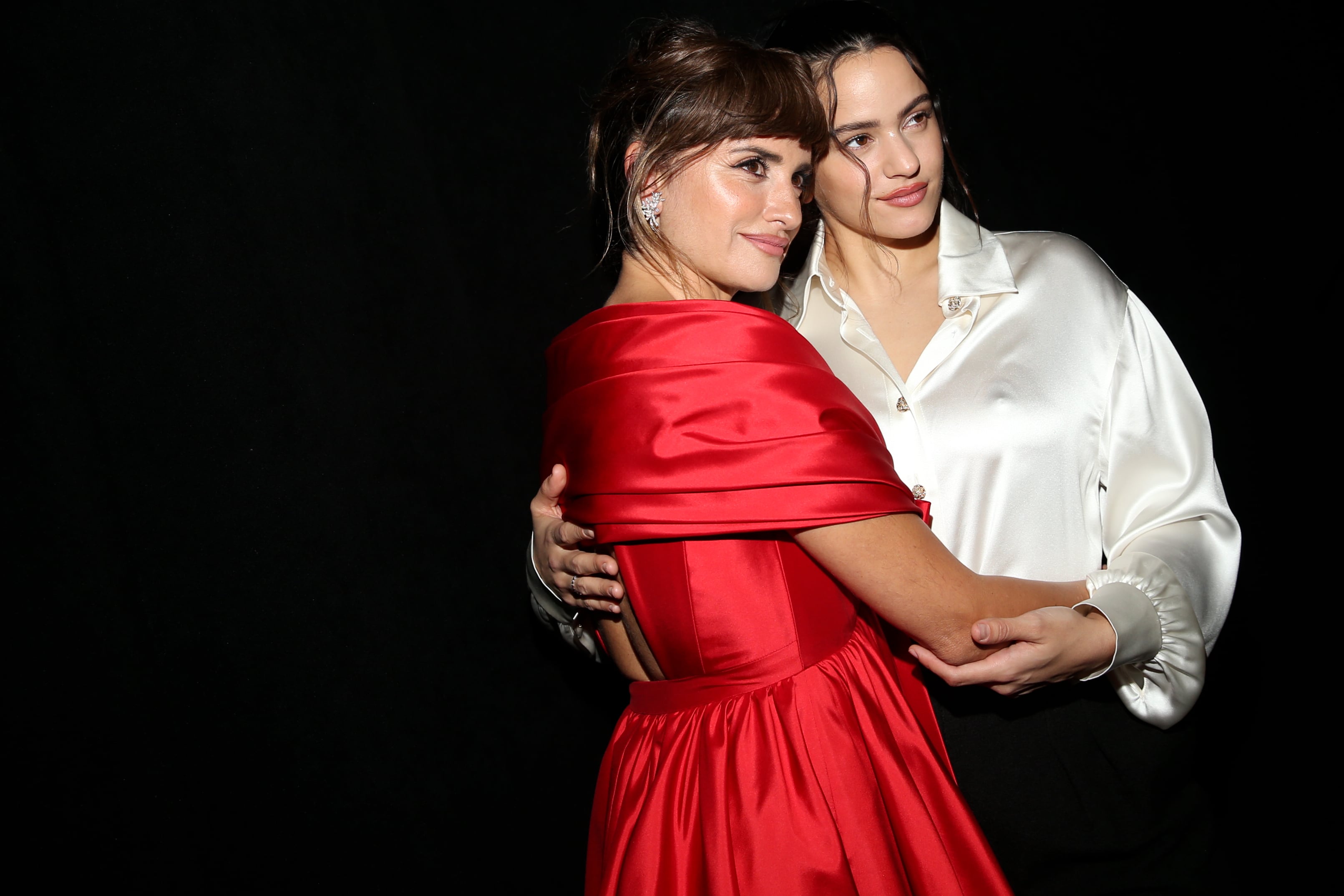 Penélope Cruz y Rosalia en el Museum of Modern Art Film Benefit en diciembre de 2021