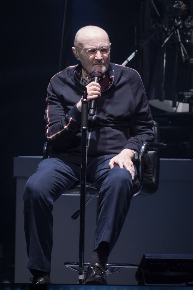 Phil Collins, actuando con Genesis en uno de los últimos conciertos de la banda, en marzo de 2022 en Francia.