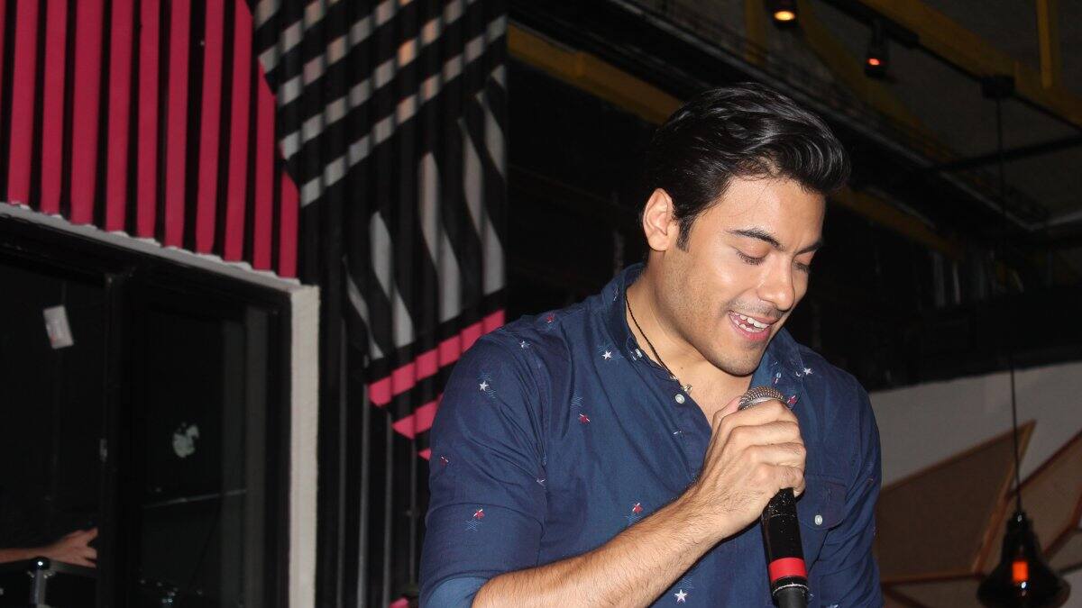 Noche con Carlos Rivera