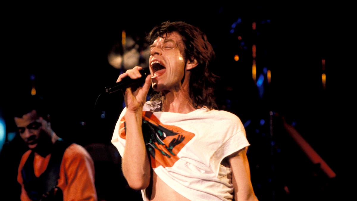 Durante la mayor crisis de The Rolling Stones, Mick Jagger debutó en Japón cuando Tina Turner “pasaba por allí”