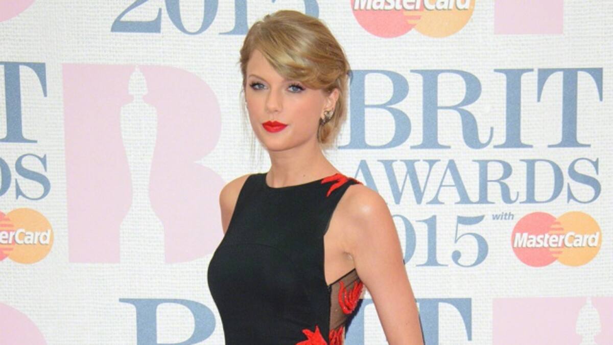 Taylor Swift arremete contra una editorial por criticar una de sus canciones en sus libros