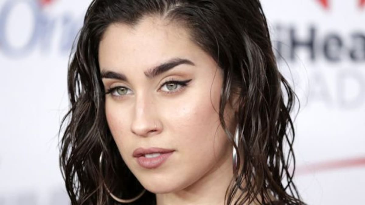 Las sensuales fotos de Lauren Jauregui al natural