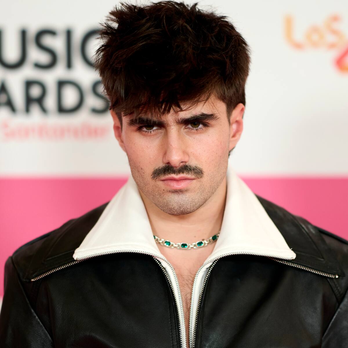 Ya sabemos a quién interpreta Martin Urrutia en su primera película: Gael, un chico 'vintage' que podría hacer irreconocible al artista en pantalla