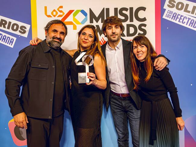 Oscar Fernandez (Responsable producción CCME), Tania de Torres (Music Expert Sr. Manager-Europe), Jesús Camacho (Media Operations Sr. Manager Med-Iberia) y Montserrat Vicente (Connections & Media Director Coca-Cola Iberia), ganadores de premio Mejor Festival o Evento por el Coca-Cola Music Experience
