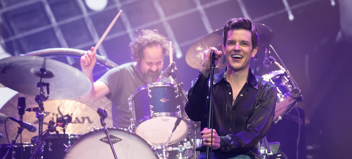Brandon Flowers, cantante de The Killers, durante la actuación del grupo en el  Festival de Glastonbury, el 29 de junio de 2019.