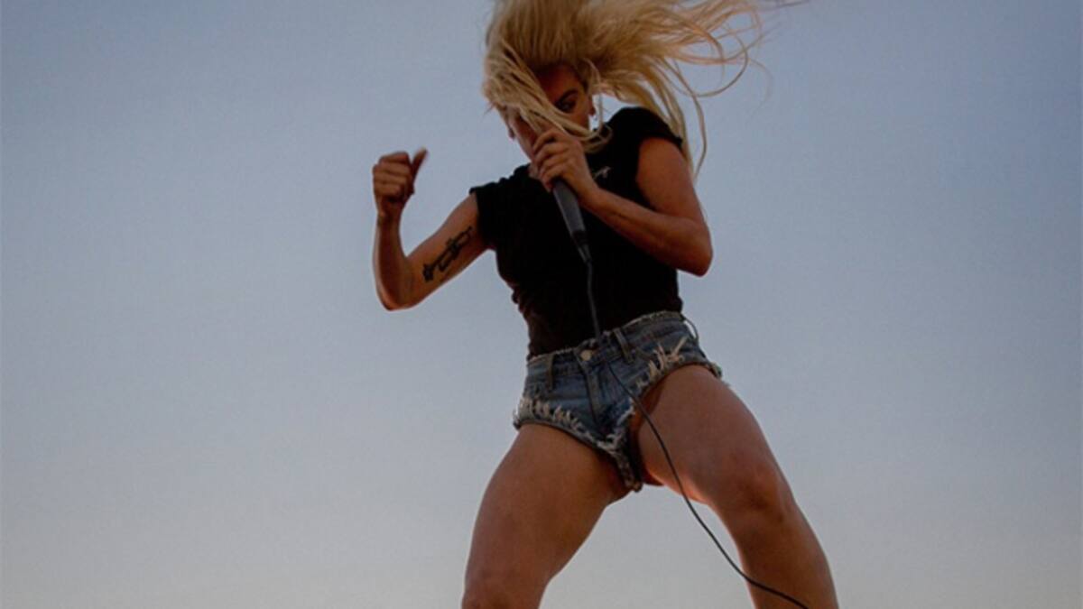 Lady Gaga desvela la portada de 'Perfect illusion'