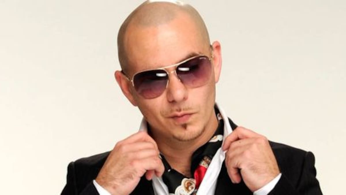 Pitbull desmiente su calvicie