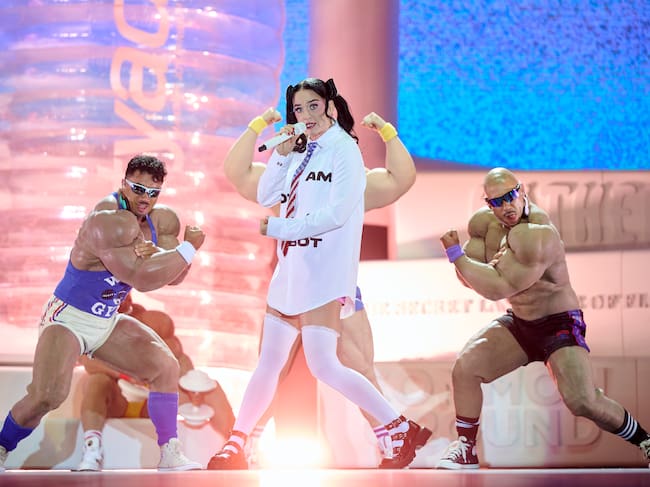 Katy Perry actuando en el Río Babel 2026
