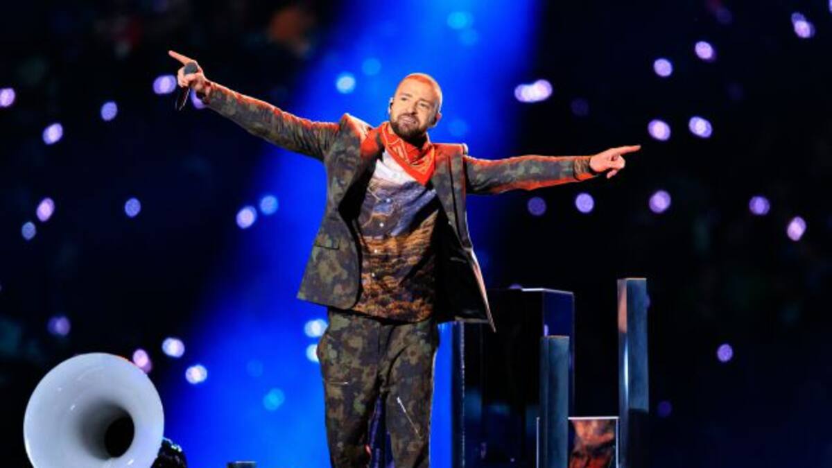 Justin Timberlake interrumpió su concierto para anunciar un embarazo