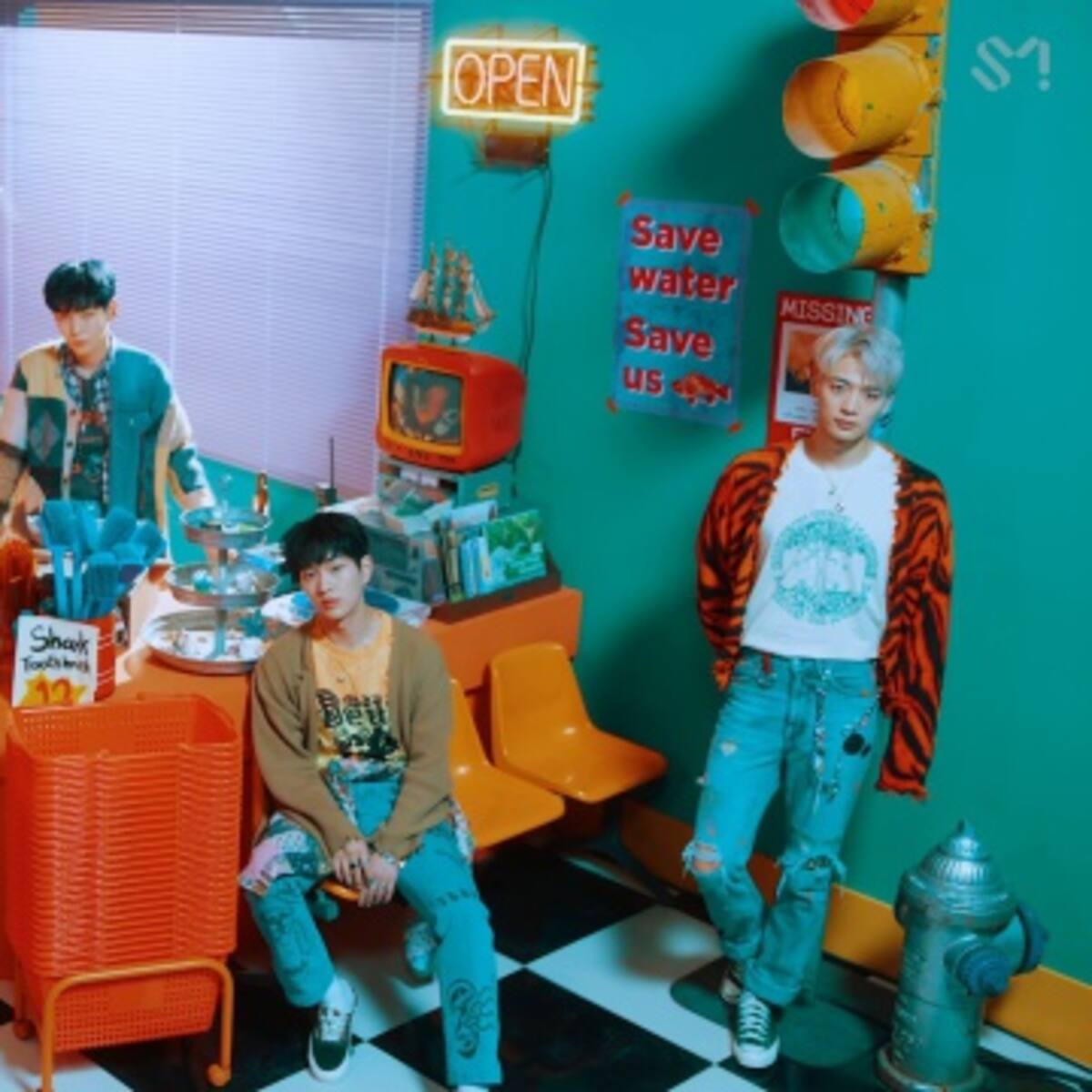SHINee is back