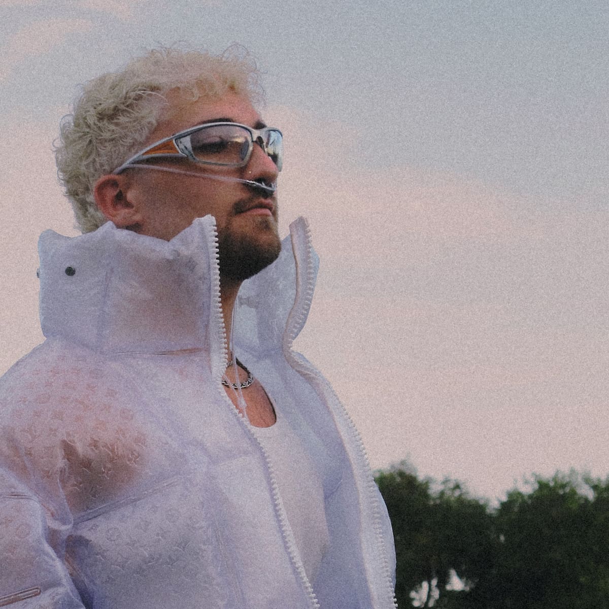 Lucho RK vuela solo con 'Aire', el single más ambicioso de su carrera