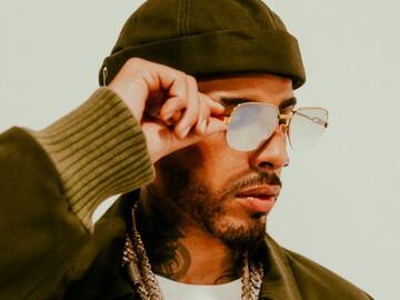 Rauw Alejandro perrea en el suelo y todos opinan lo mismo: “Dejó embarazada al suelo”