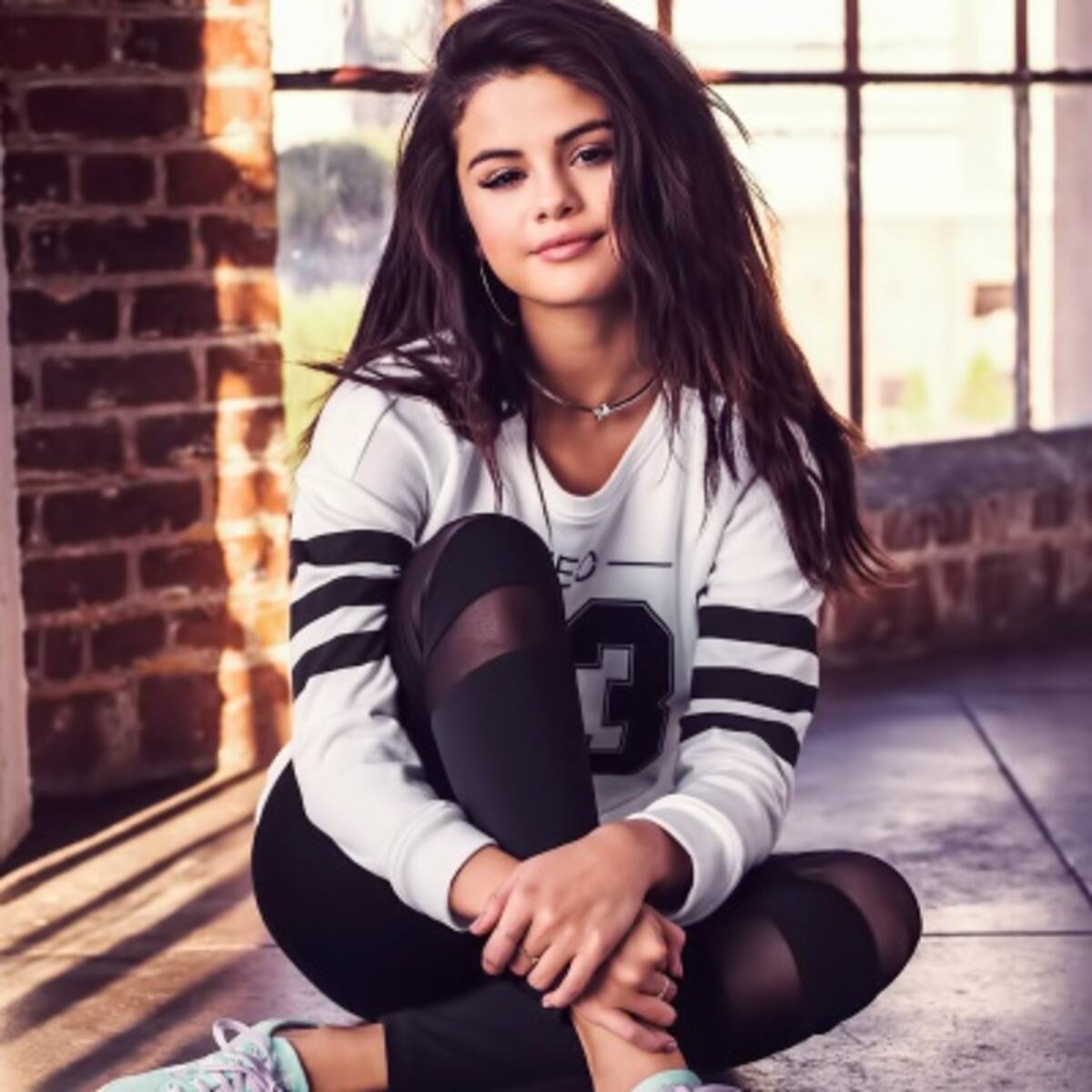 Selena estrena Feel Me