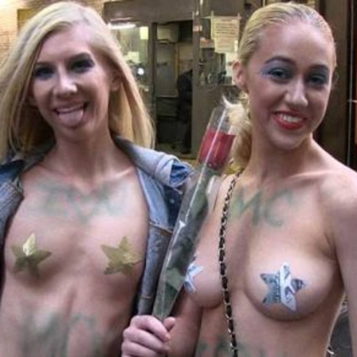 Fans de Miley Cyrus la esperan en "topless"