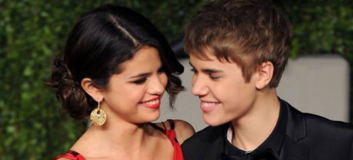 Justin Bieber y su ayuda a Selena Gómez
