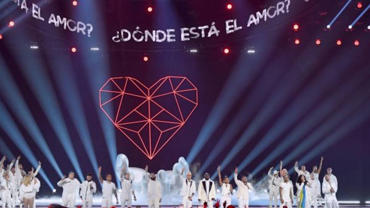 Mira cómo fue la impresionante presentación de Emilia, Lit Killah y Tiago PZK junto con los Black Eyed Peas