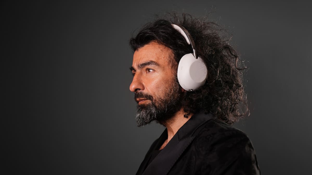 Ara Malikian sabe que unos buenos auriculares también sirven para escuchar el silencio