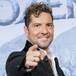 David Bisbal publica su foto más nostálgica y pide ayuda a sus fans