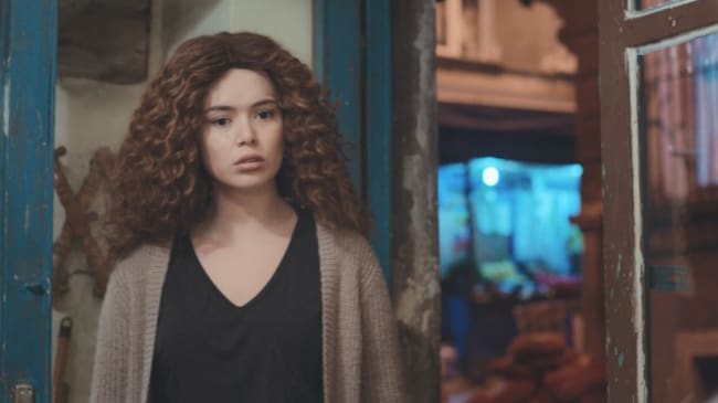 Sirin haciendo de las suyas en 'Mujer'