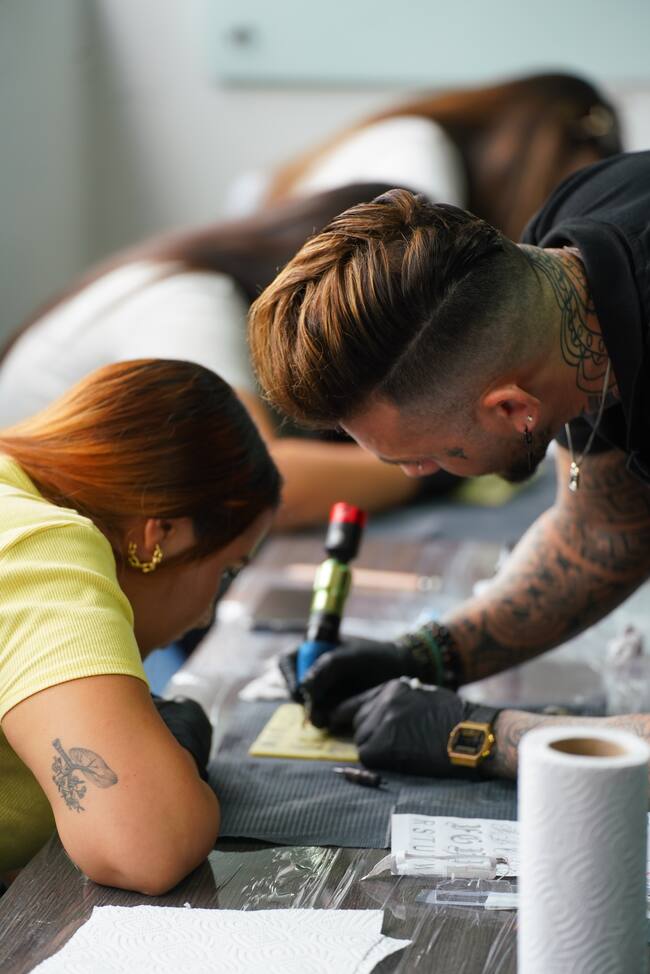 Women ink en Medellín