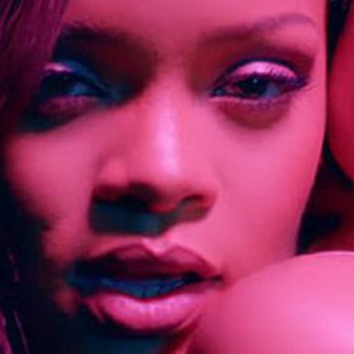 Rihanna y Drake ya no pueden esconder que algo pasa