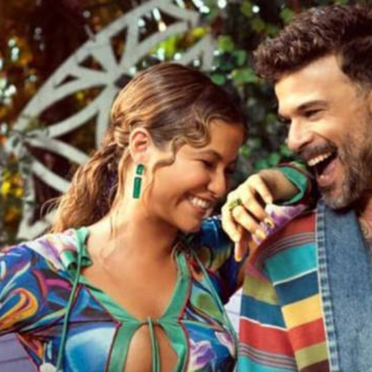Sofía Reyes y Pedro Capó en "Casualidad"