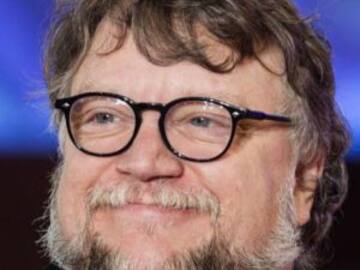 Guillermo del Toro devela su estrella en el paseo de la Fama de Hollywood