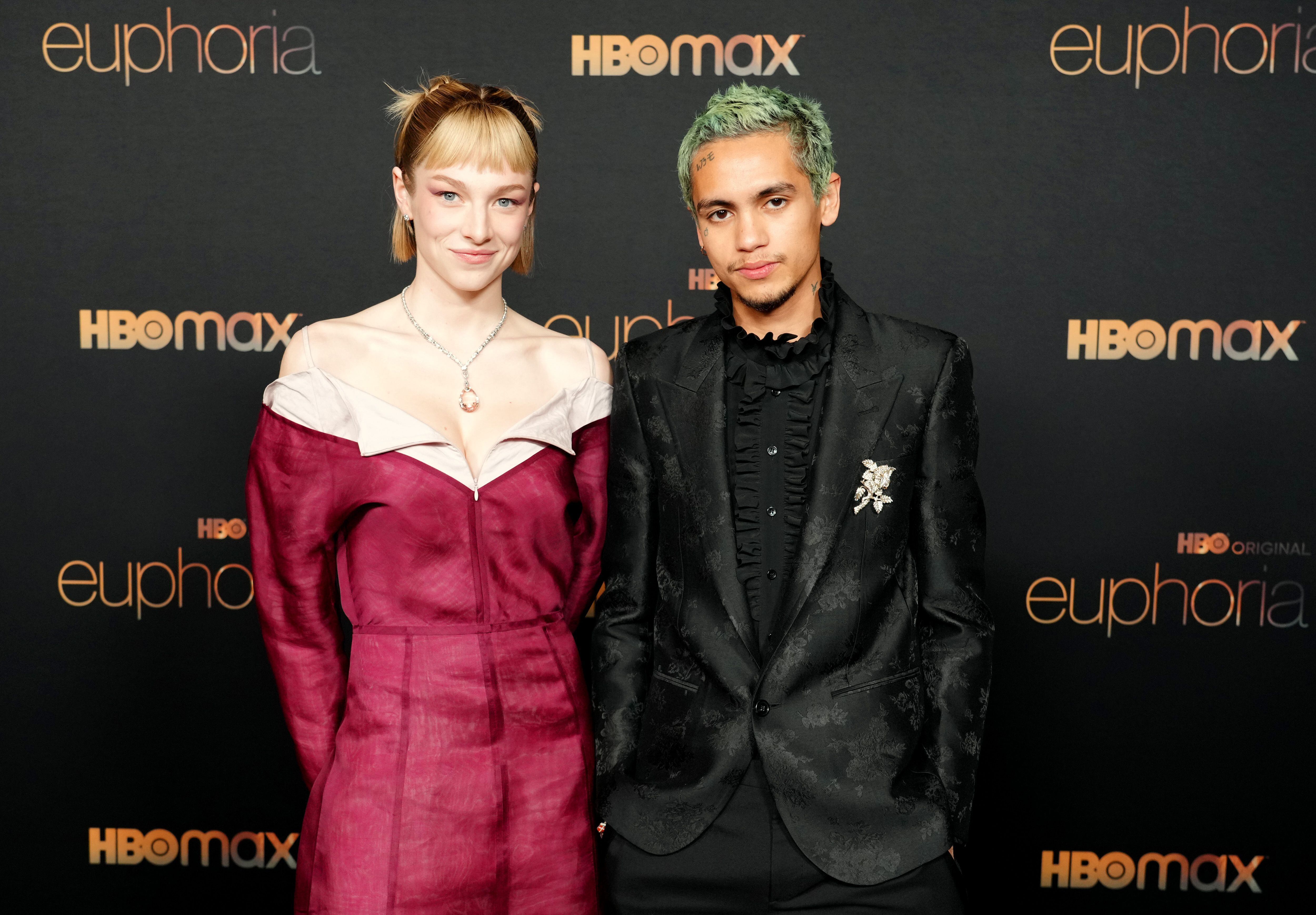 Hunter Schafer y Dominic Fike en la premiere de 'Euphoria 2'