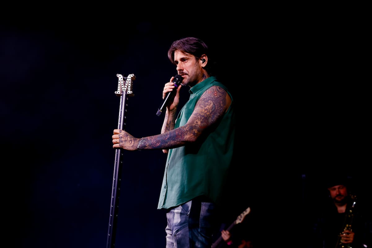 “Las personas que están aquí son incondicionales: me han perdonado, me han apoyado…”, dijo al principio del concierto. Y es que el cantante tiene claro por qué y por quién sigue sobre los escenarios.