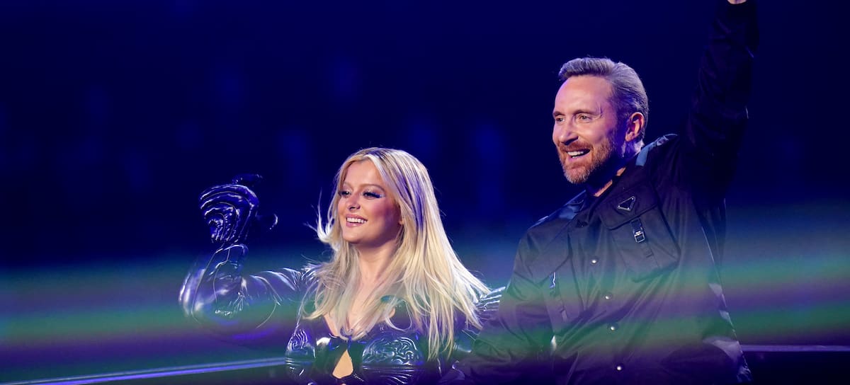 Bebe Rexha y David Guetta actúan en los MTV Europe Music Awards, noviembre de 2022