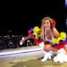 Karol G arranca ‘Viajando Por El Mundo Tropitour’: Incidente técnico, luna de miel pagada, canción inédita o fan enloquecida