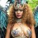 La estatua gigante de Rihanna es muy rara