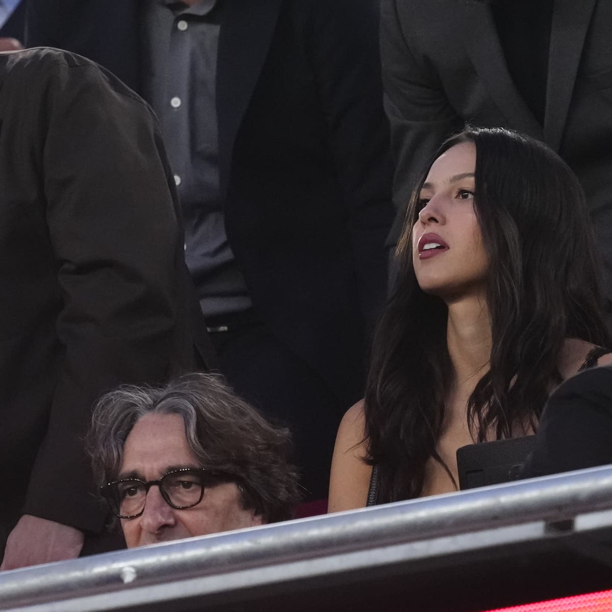 Olivia Rodrigo disfruta de 'El clásico' en el Camp Nou y se suma a la afterparty con los jugadores del Barça