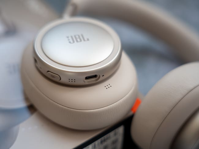 JBL Live 780NC
