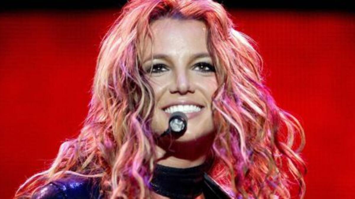 Britney sigue develando temas de su nuevo álbum