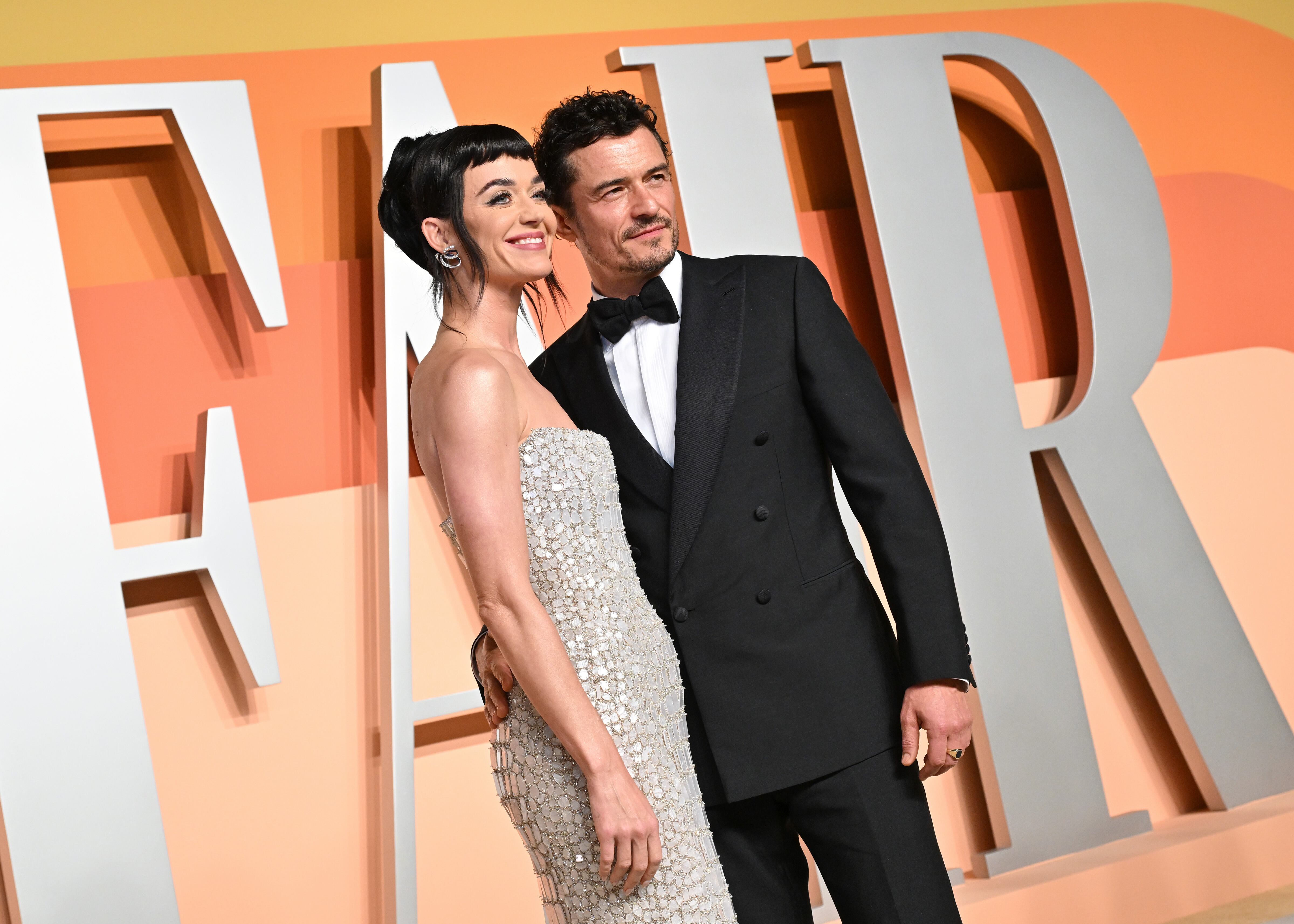 Katy Perry y Orlando Bloom en la fiesta de los Oscar de Vanity Fair