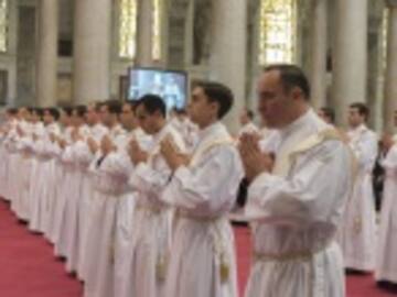 “Hombres casados” podrían hacer tareas sacerdotales