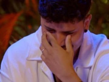Samuel, de bajón en la hoguera tras ver el acercamiento de Tania y Hugo Paz en ‘La isla de las tentaciones 5’