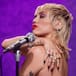 Entrevista a Miley Cyrus: “Dua Lipa y yo hemos podido crear una relación de verdad”