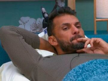 Héctor se lleva la primera gran reprimenda de la organización de ‘Secret Story 2’ ©copyright los40.com