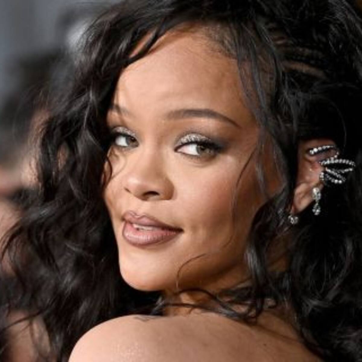 ¡Que ternura! Rihanna mostró por primera vez a su bebé