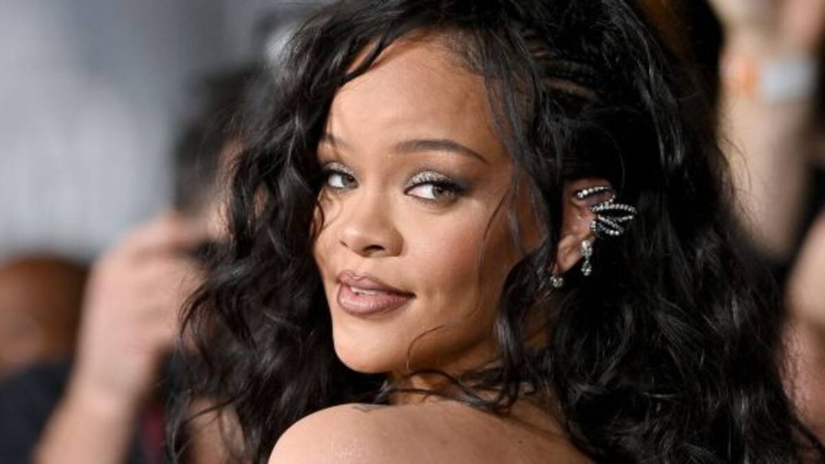 ¡Que ternura! Rihanna mostró por primera vez a su bebé