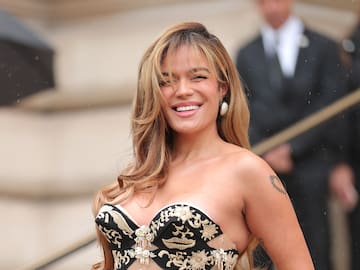 Karol G hace historia al actuar en el Victoria's Secret Show 2025: la Super Bowl de la lencería