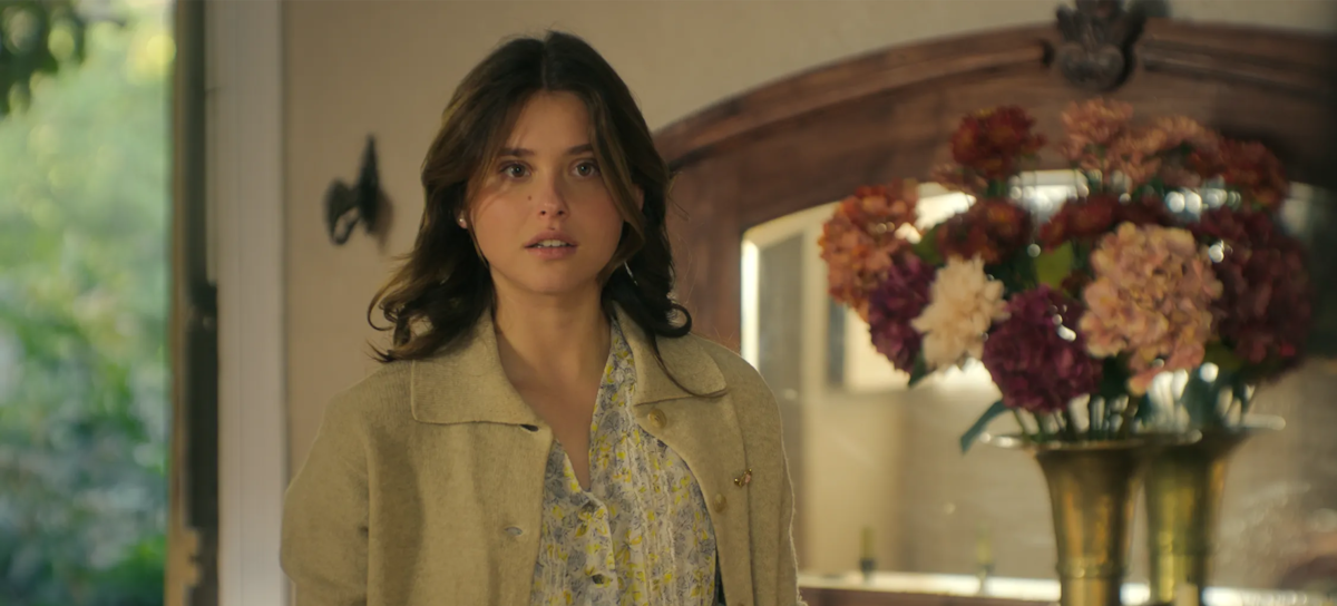 Nicole Wallace como Clara del Valle en La Casa de los espíritus