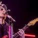 Fito y Fitipaldis habla de tocar fondo y demonios personales en ‘Los cuervos se lo pasan bien’: Vídeo y letra