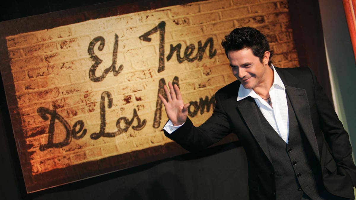 20 años de 'El tren de los momentos': cuando Alejandro Sanz se rodeó de estrellas para hacer su disco más libre