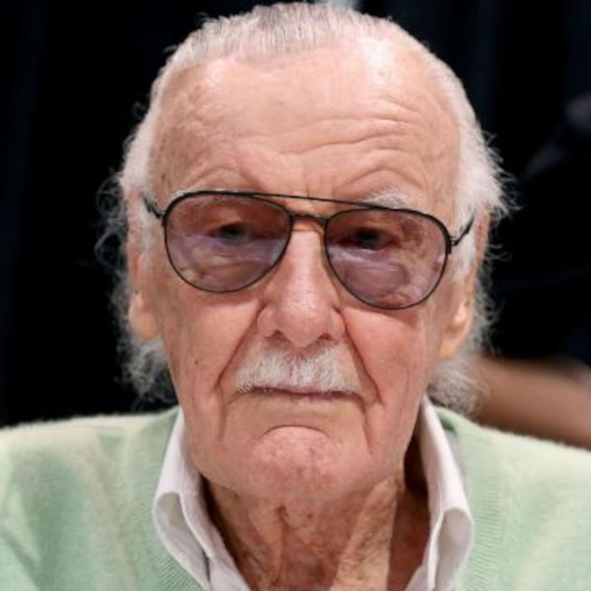 Masajista acusa a Stan Lee de acoso sexual